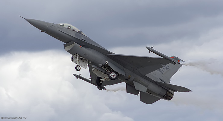 F-16